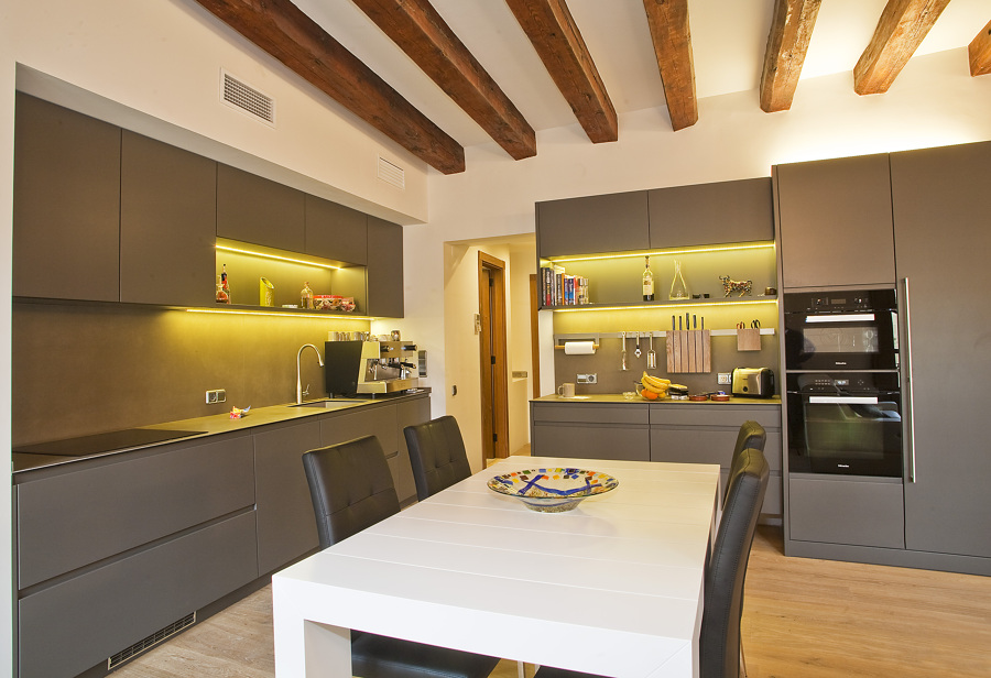 Reforma de una Vivienda en Ciutat Vella (barcelona) | Ideas Arquitectos