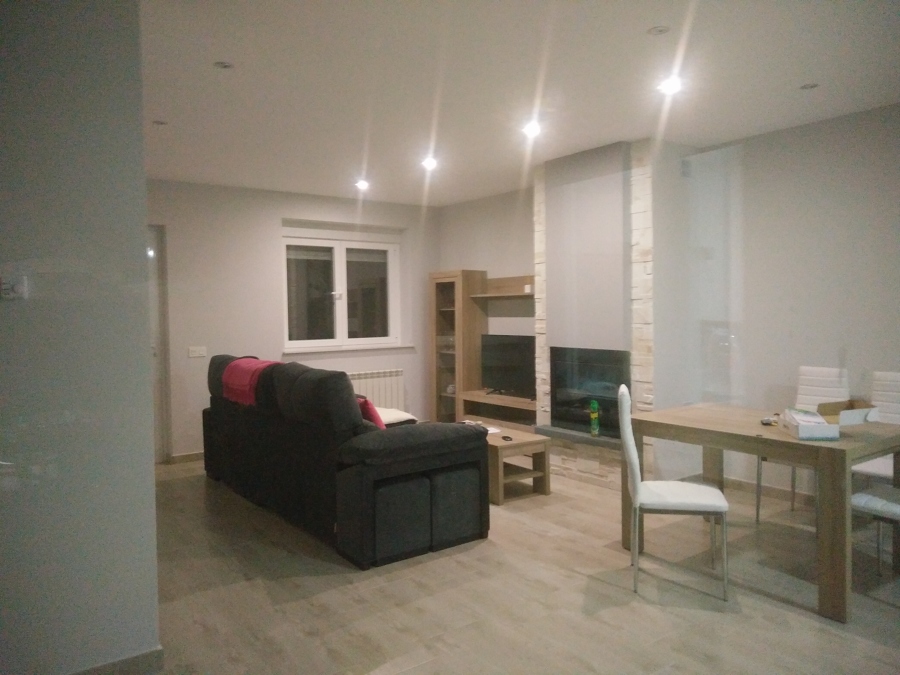 Vivienda Unifamiliar Entremedianeras en Núcleo Rural | Ideas Arquitectos