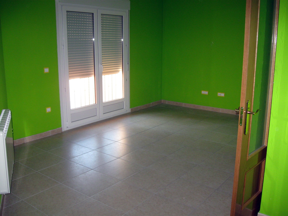 SALON MUY LUMINOSO