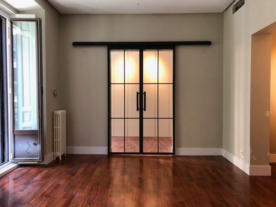 SALÓN - VESTIDOR
