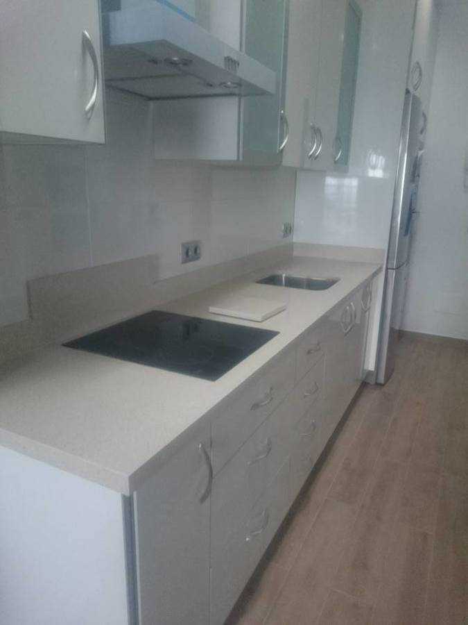 SILESTONE YUKON CON PUERTAS BLANCAS 