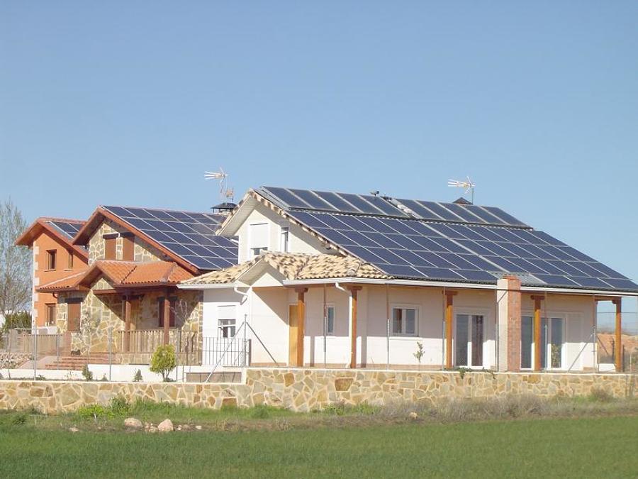 Instalación FTV y térmica para casas bioclimática