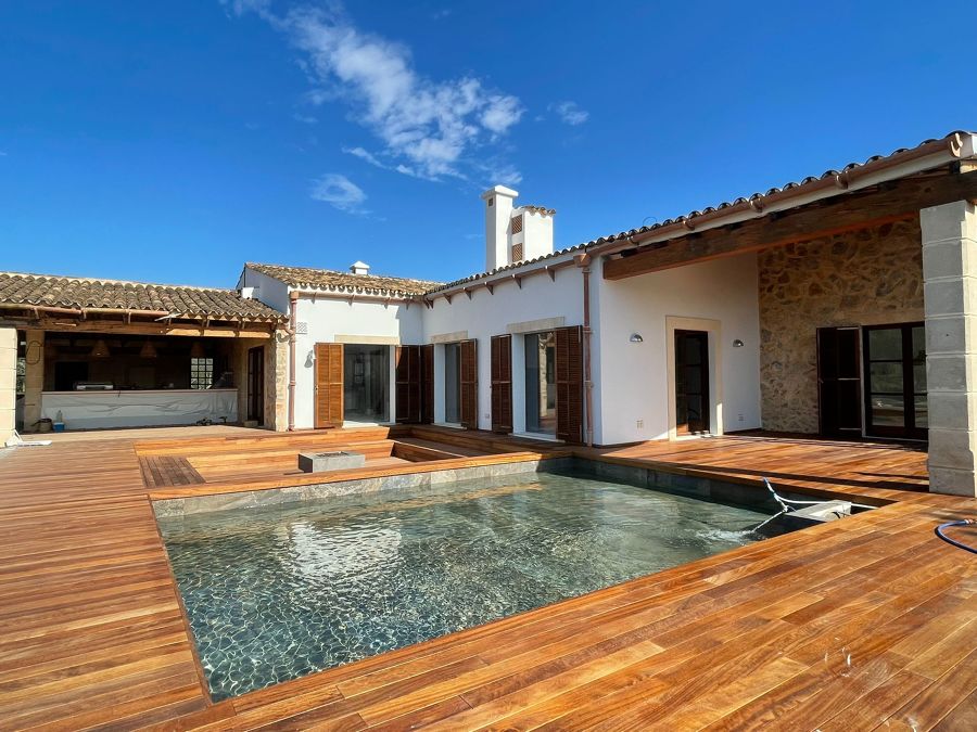 Tarima exterior de iroko