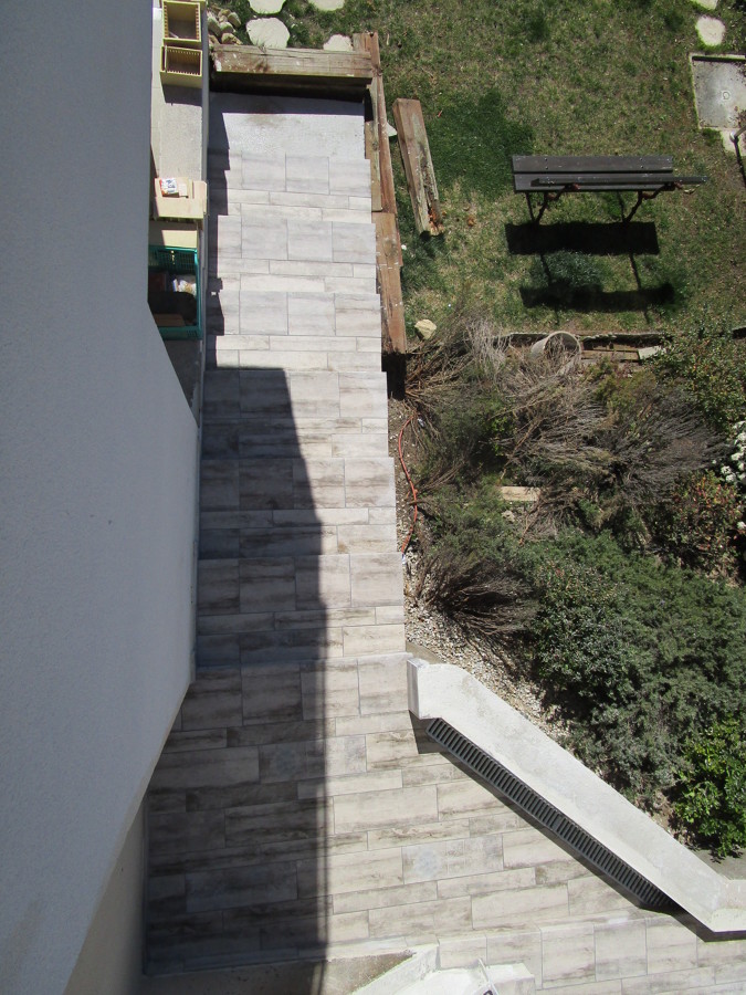 Terminación de la escalera inferior