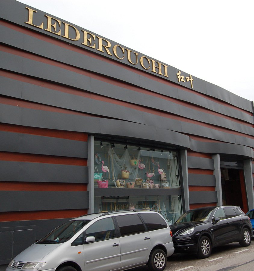 TIENDA DE BOLSOS Y COMPLEMENTOS "LEDERCUCHI" Cobo Calleja