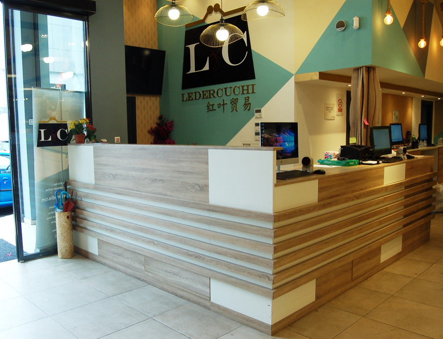 TIENDA DE BOLSOS Y COMPLEMENTOS "LEDERCUCHI" Cobo Calleja