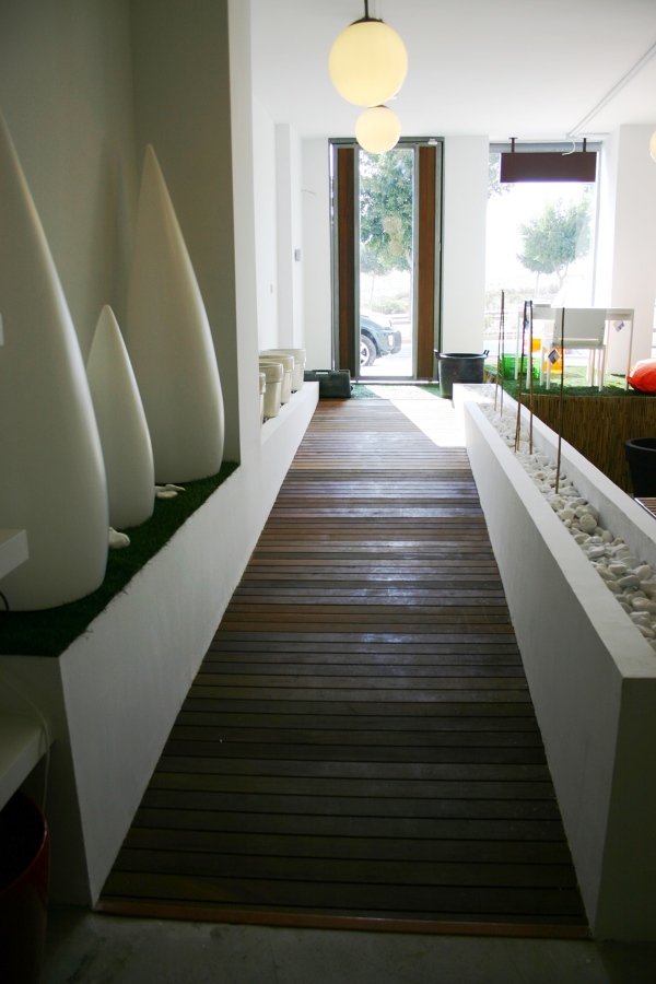 TIENDA DE MOBILIARIO Y JARDINERIA