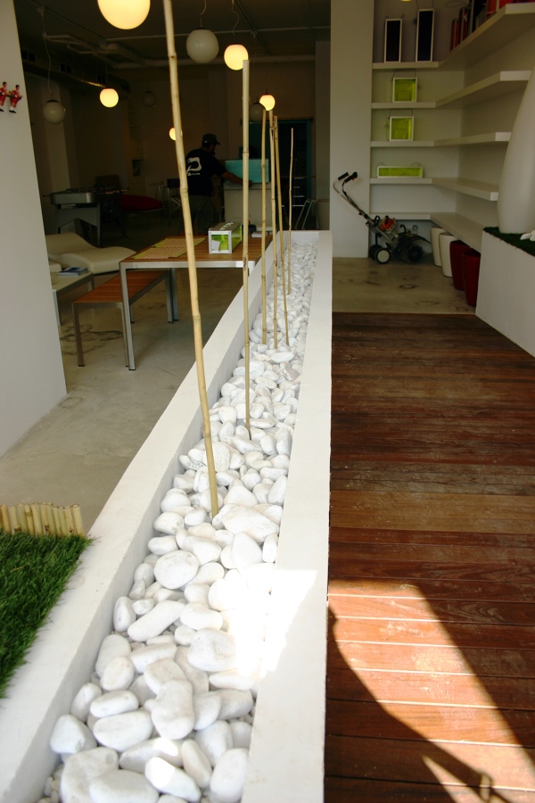 TIENDA DE MOBILIARIO Y JARDINERIA