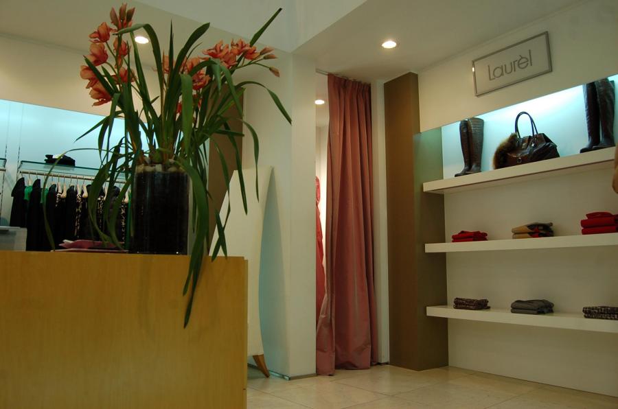 Foto Tienda Escada en Vila Real, Castellón de Construcciones Fabra Y Villalonga S l #563691 Aparador Retro Colorido ~ Foto Tienda Escada en Vila Real, Castellón de Construcciones Fabra Y Villalonga S l #563691