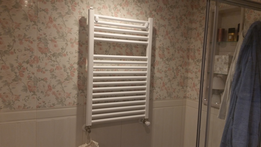 Toallero en baño