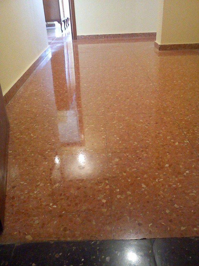 Trabajos de  pulido, diamantado y cristalizado de mármol y terrazo.