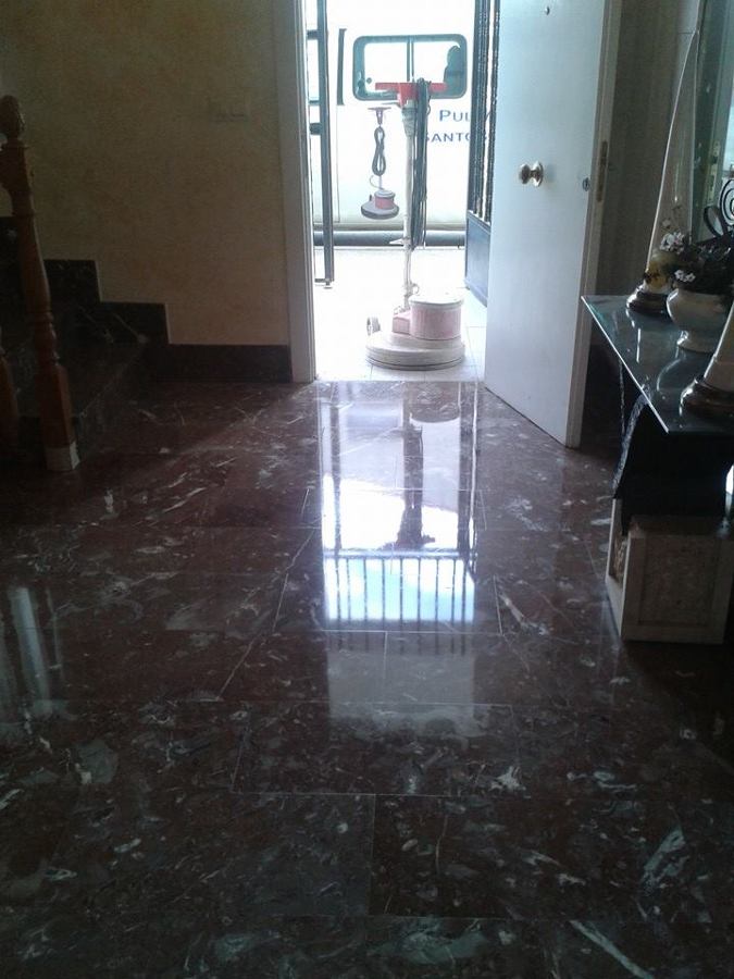 Trabajos de  pulido, diamantado y cristalizado de mármol y terrazo.