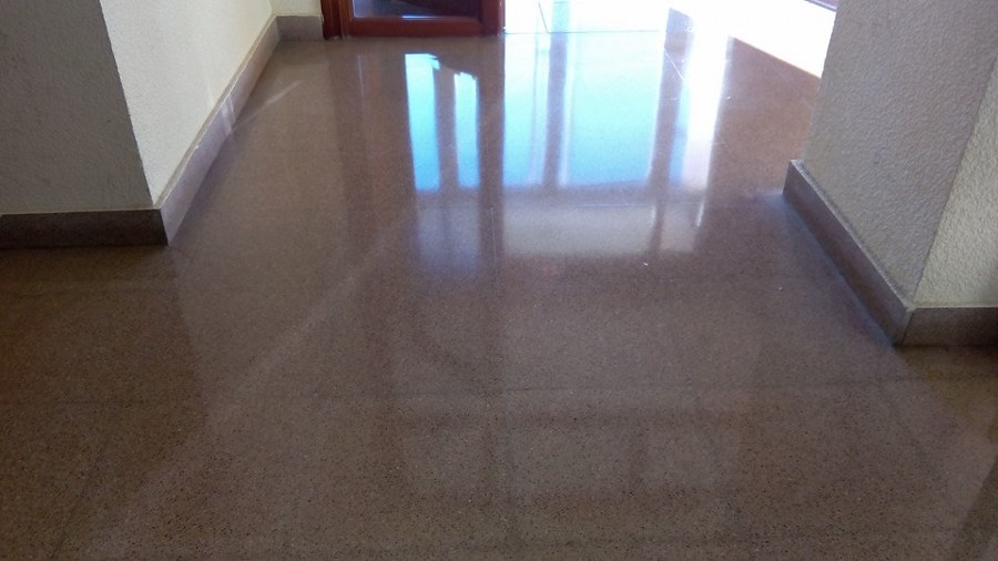 Trabajos de  pulido, diamantado y cristalizado de mármol y terrazo.