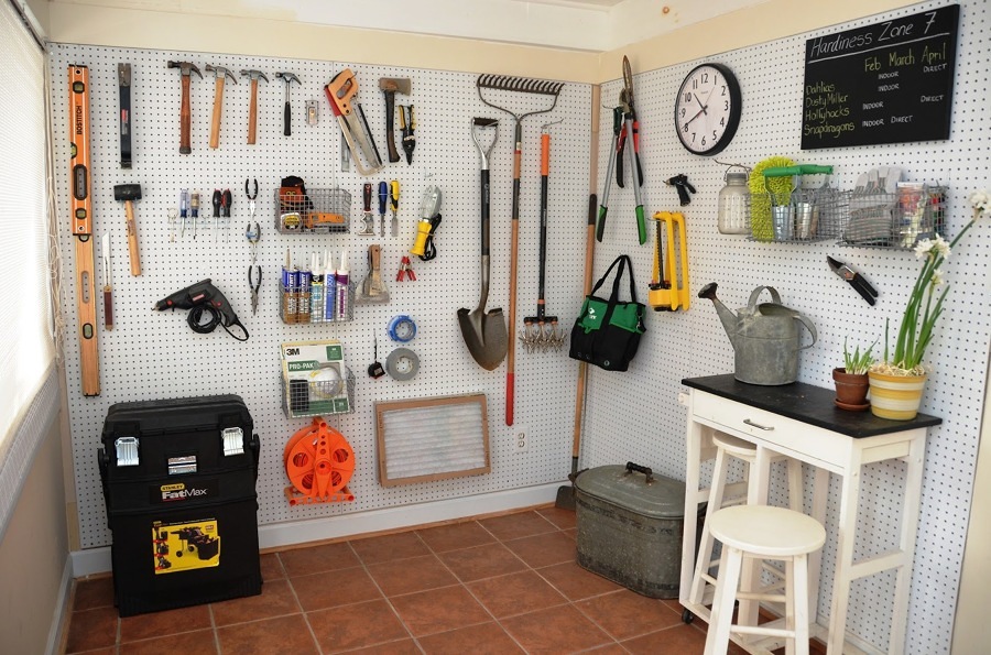 Cómo preparar tu casa para un apocalipsis zombie 24 trastero de herramientas