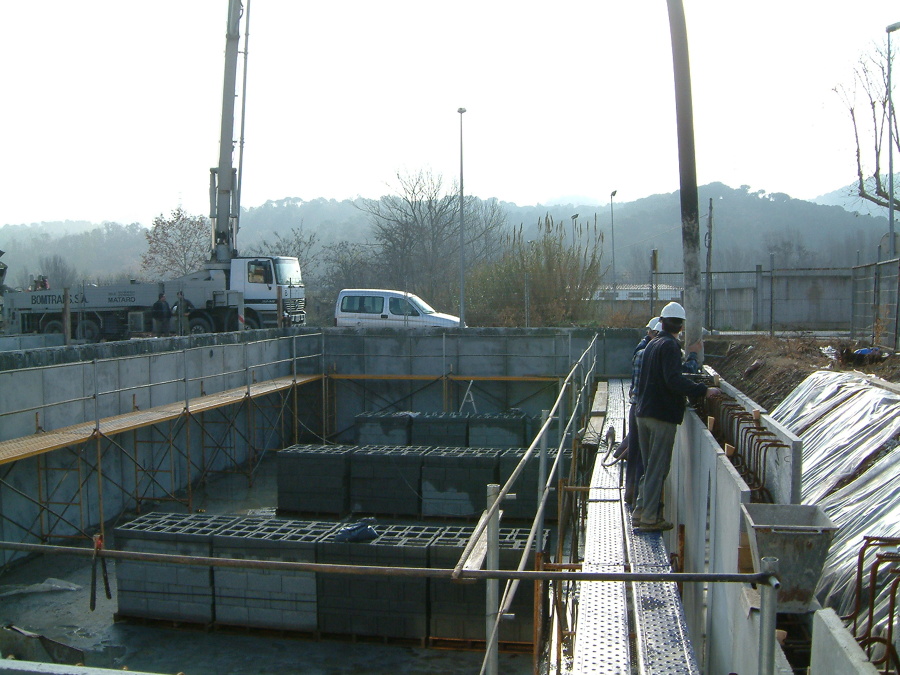 Construccion de Garaje en Sotano con Muro de Hormigon Prefabricado