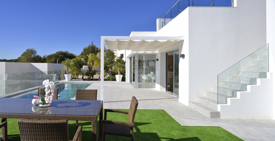terraza con piscina