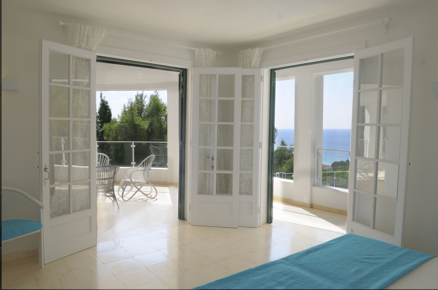 VILLA PARAISO