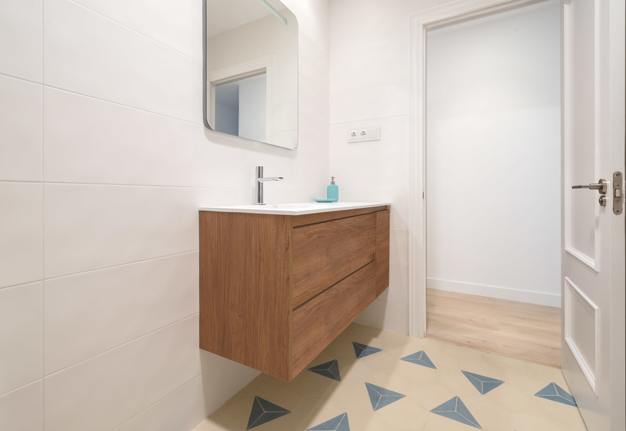 Foto: Baño con Baldosa Hidráulica de Lola Mulledy #1509047 - Habitissimo