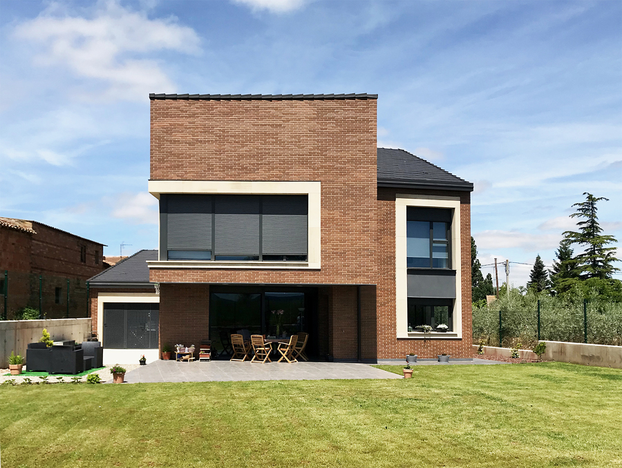 VIVIENDA UNIFAMILIAR AISLADA
