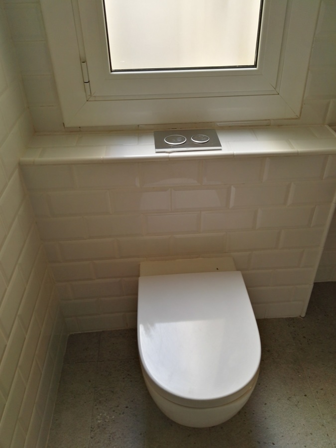 WC EMPOTRADO