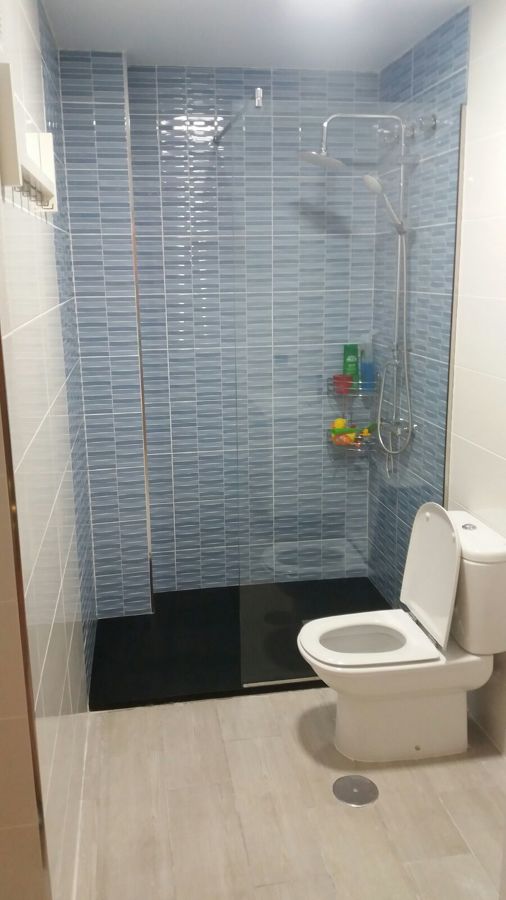Zona de ducha y wc