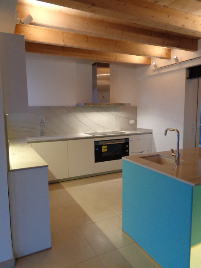 ZONA MUEBLES EN L