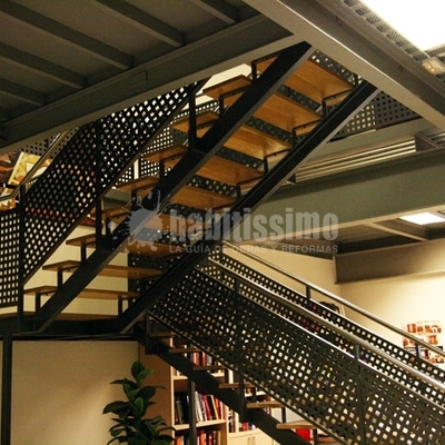 Escaleras de hierro