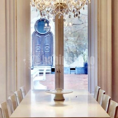 Rehabilitar una casa con un antiguo claustro. Barcelona