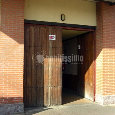 Instalacion Puerta y Persiana Seguridad Bodega Valderas