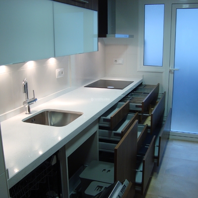 Cocina con apertura electrónica