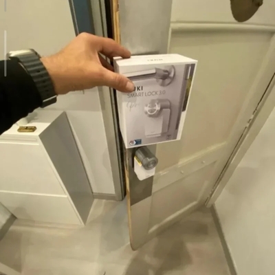instalación de cerradura inteligente