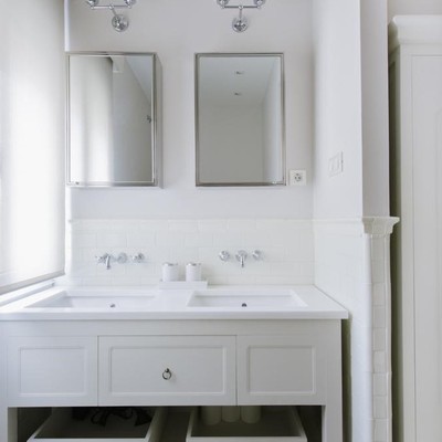 Baño con lavabo doble