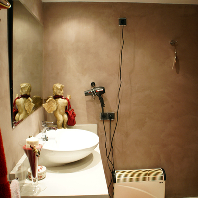 baño con microcemento