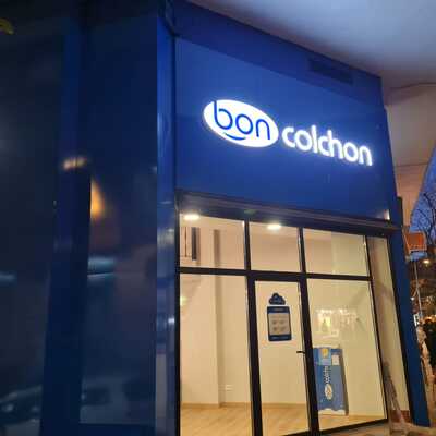 Montaje de Corpóreo y fachada