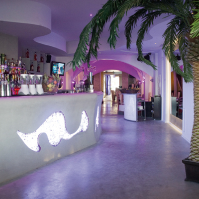 COCKTAIL BAR
