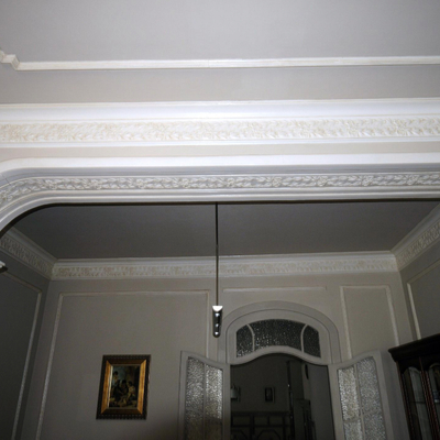 EHABILITACION PISO SEÑORIAL: Detalle tallas y escocias