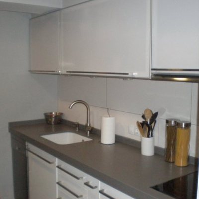 COCINA BLANCA E INOX
