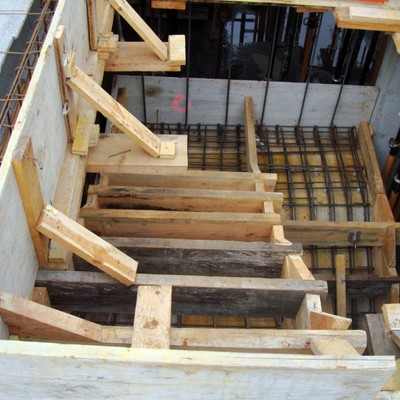 ENCOFRADO DE ESCALERA