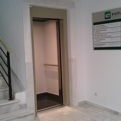 Elevador para clínica dental en Alicante