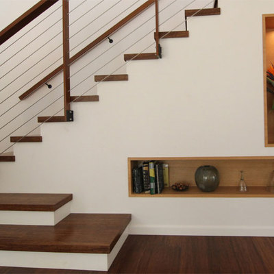Ideas y fotos de escaleras de estilo ecléctico para inspirarte ... Fotos comedores con escaleras