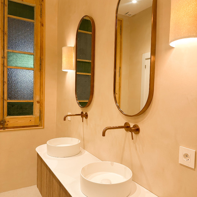Baño de microcemento en Casanova · Eixample, Barcelona