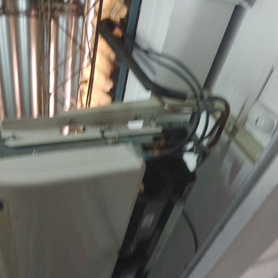 Instalación de equipo de aire acondicionado 18000 Fgs.