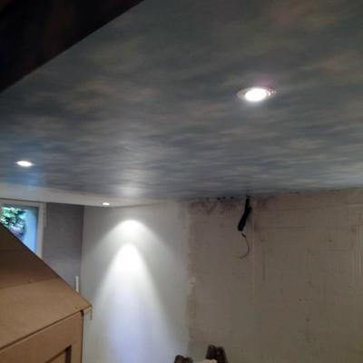 Instalación de Papel Vinilico Imitación Cielo con Nubes