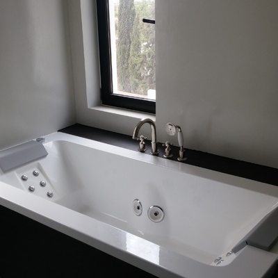 Jacuzzi