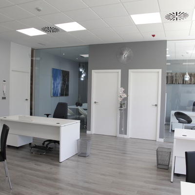 Nave Industrial y Oficinas