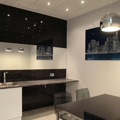 Nave Industrial y Oficinas