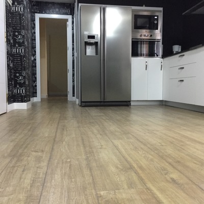 PARQUECITE - QUICK STEP - IMPRESSIVE IM1850 ROBLE RASPADO GRIS MARRON EN PLANCHAS