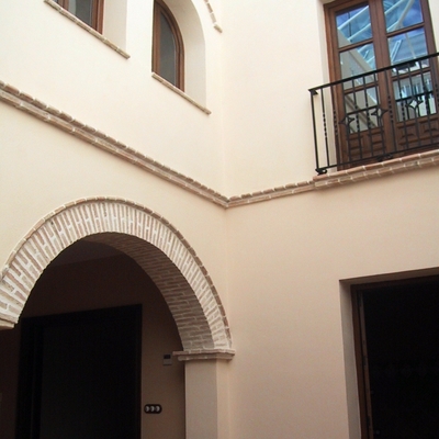 PATIO INTERIOR DE VIVIENDA UNIFAMILIAR