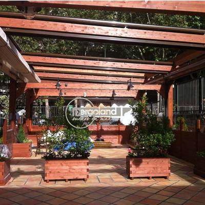 PÉRGOLA DE MADERA PARA RESTURANTE