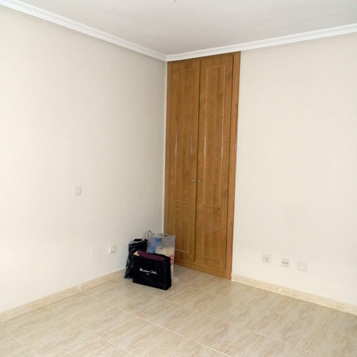 pintado de vivienda y moldura de escayola